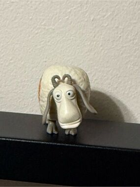 💞4/$35- DreamWorks Animation Sheep Figure 2018 DWA LLC Toy White Ram Lamb